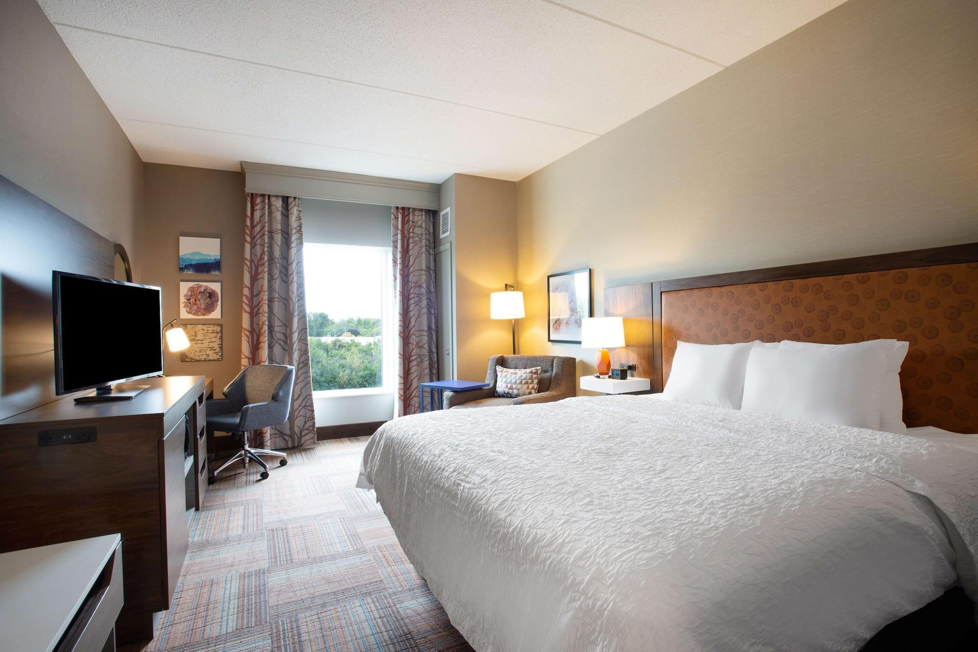 Hampton Inn Watertown Exteriör bild