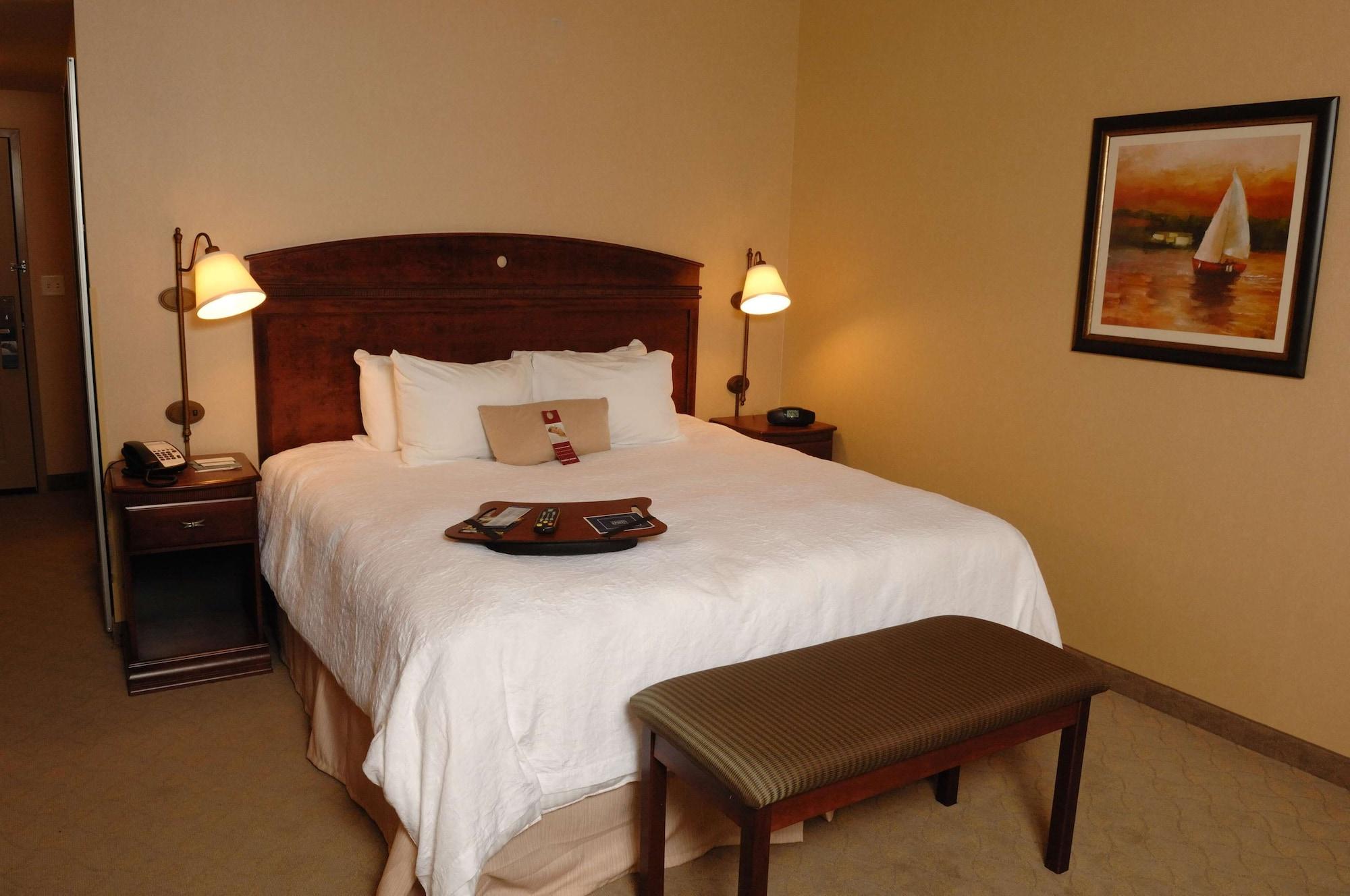 Hampton Inn Watertown Exteriör bild