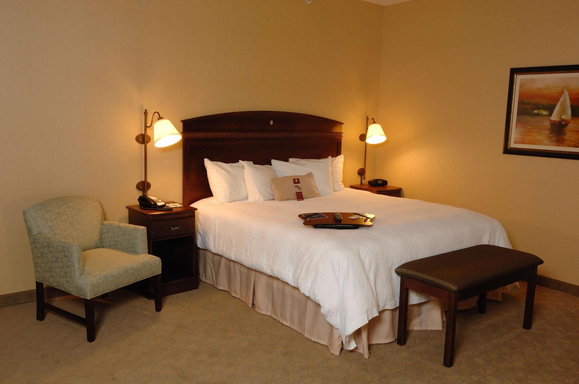Hampton Inn Watertown Exteriör bild