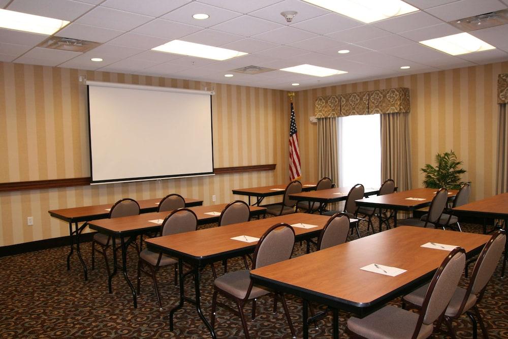 Hampton Inn Watertown Exteriör bild