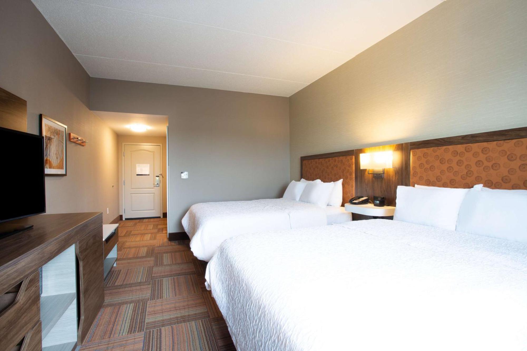 Hampton Inn Watertown Exteriör bild