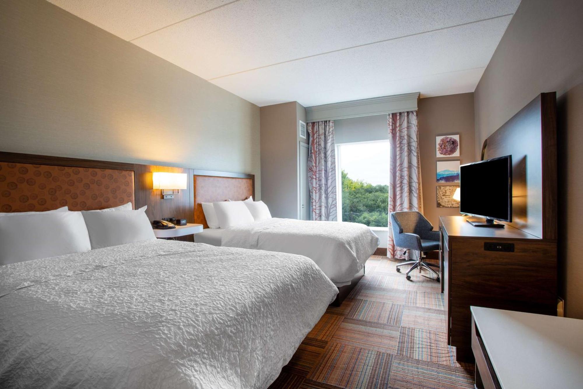 Hampton Inn Watertown Exteriör bild