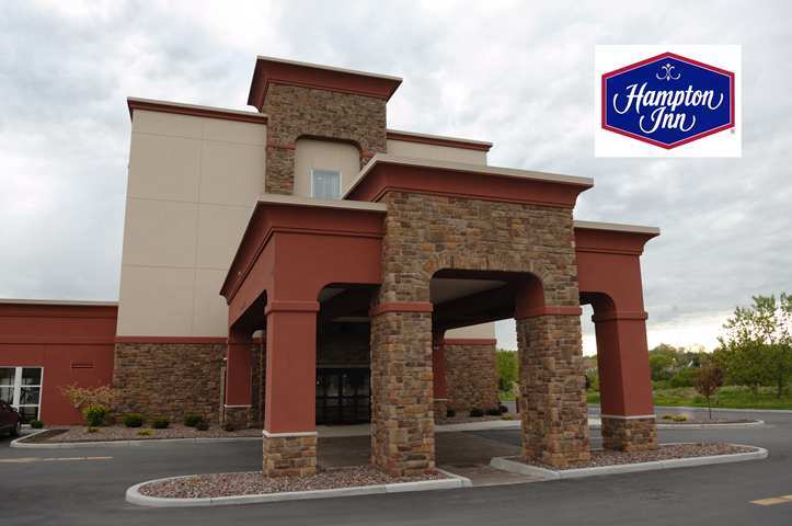 Hampton Inn Watertown Exteriör bild