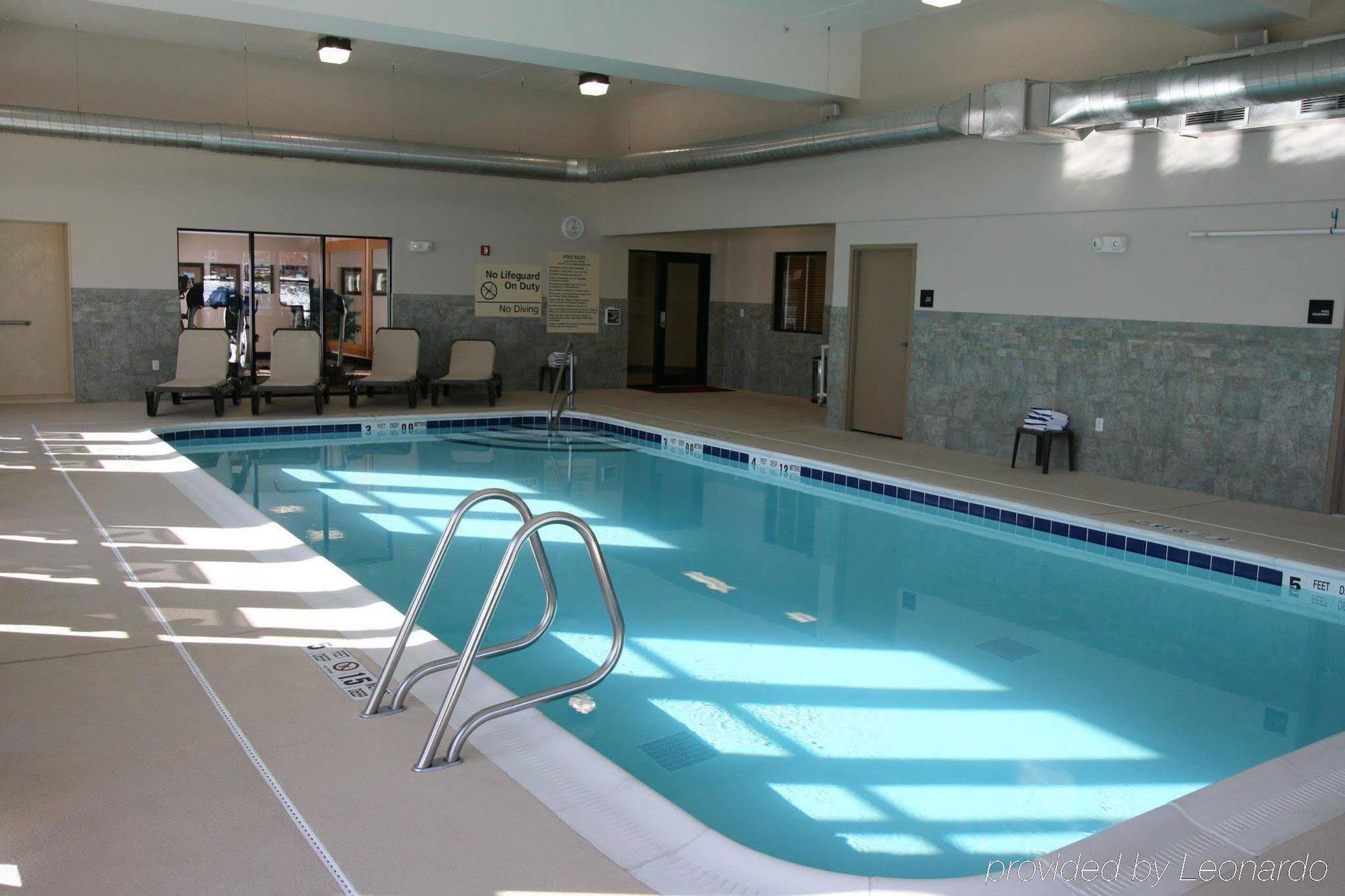Hampton Inn Watertown Exteriör bild
